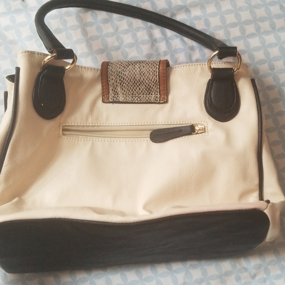 Purse - Picture 4 of 6